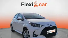 Usado 2020 Toyota Yaris Hybrid Active Berlina | 14.490 € (Precio justo)