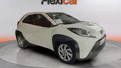 Blanco Usado 2024 Toyota Aygo Play Utilitario | 12.990 € (Precio justo)