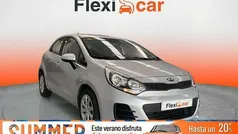 Gris / plata Usado 2016 Kia Rio Berlina | 8790 € (Precio justo)