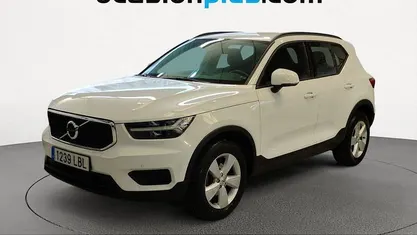 Usado Volvo XC40 150 CV (110 kW) 2019 Blanco SUV
