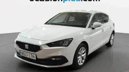 Usado Seat Leon Style 116 CV (85 kW) 2021 Blanco Utilitario