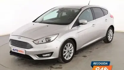 Usado Ford Focus Titanium 125 CV (91 kW) 2015 Gris Berlina