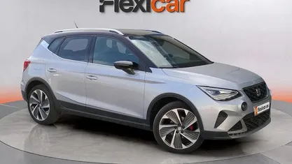 Usado Seat Arona FR 150 CV (110 kW) 2022 Gris SUV