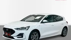 Blanco Usado 2023 Ford Focus ST-Line X Berlina | 19.900 € (Precio justo)