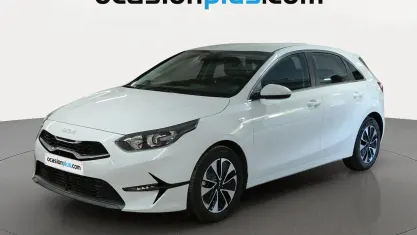 Usado Kia Ceed 100 CV (73 kW) 2025 Blanco Utilitario