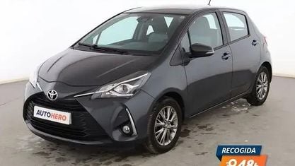 Używany Toyota Yaris Active 111 KM (81 kW) 2019 Szary Sedan/Limuzyna