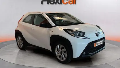 Usado 2024 Toyota Aygo X Play SUV | 12.490 € (Precio justo)