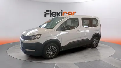 Usado Peugeot Rifter Active 102 CV (75 kW) 2023 Monovolumen