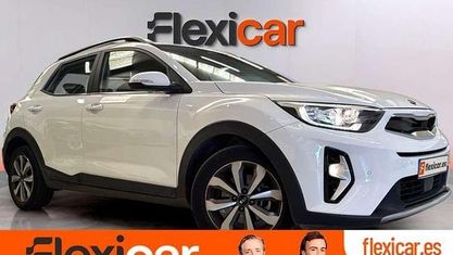Usado Kia Stonic 101 CV (74 kW) 2021 Blanco SUV
