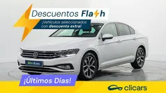 Usado 2022 VW Passat Executive Berlina | 17.490 € (Buen precio)