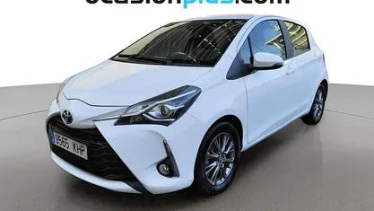 Blanco Usado 2018 Toyota Yaris Active Utilitario | 11.355 € (Precio justo)