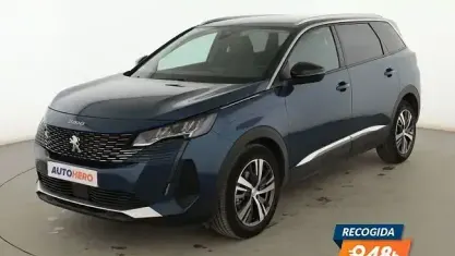 Usado Peugeot 5008 Allure 131 CV (96 kW) 2023 Verde SUV