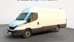 Blanco Usado 2022 Iveco Daily Familiar | 24.810 € (Buen precio)