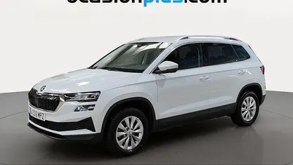 Usado Skoda Karoq Selection 116 CV (85 kW) 2024 Blanco SUV
