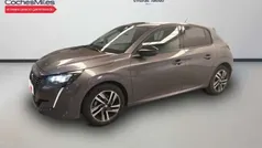 Gris Usado 2023 Peugeot 208 Allure Utilitario | 17.790 € (Un poco caro)
