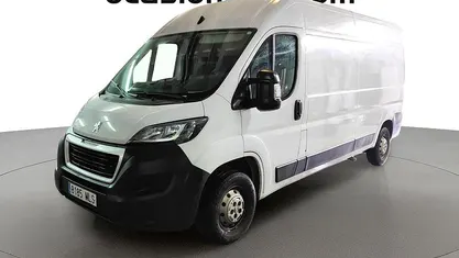 Usado Peugeot Boxer S 140 CV (102 kW) 2023 Blanco Van