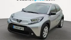 Gris Usado 2024 Toyota Aygo Play Utilitario | 14.082 € (Precio justo)