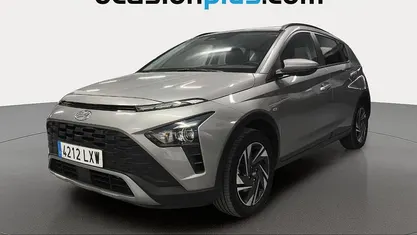 Usado Hyundai Bayon 100 CV (73 kW) 2022 Gris SUV