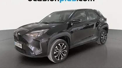 Usado Toyota Yaris Cross Active 116 CV (85 kW) 2024 Negro SUV