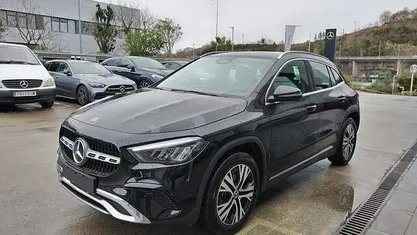 Usado Mercedes GLA200 163 CV (119 kW) 2025 SUV