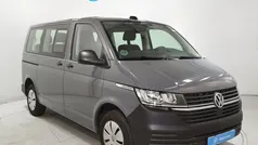 Gris / plata Usado 2024 VW Caravelle Monovolumen | 38.900 € (Precio justo)