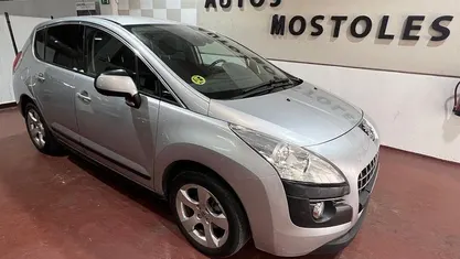 Usado Peugeot 3008 Premium 110 CV (80 kW) 2009 Gris / plata Berlina