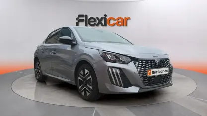 Usado Peugeot 208 Allure 101 CV (74 kW) 2025 Gris Utilitario