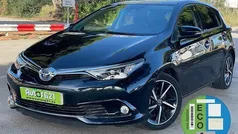 Negro Usado 2017 Toyota Auris Hybrid Berlina | 12.499 € (Buen precio)