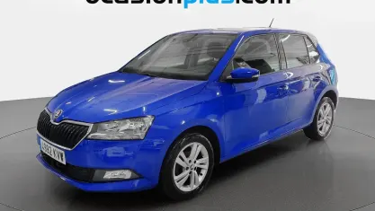 Usado Skoda Fabia 75 CV (55 kW) 2019 Azul Utilitario