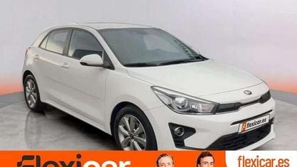 Usado Kia Rio Sport 120 CV (88 kW) 2021 Blanco Berlina