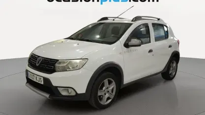 Usado Dacia Sandero Stepway 90 CV (66 kW) 2018 Blanco Utilitario