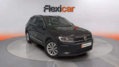 Käytetty VW Tiguan Sportline 150 HP (110 kW) 2019 Musta Katumaasturi