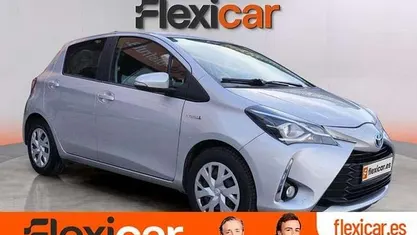 Usado Toyota Yaris Hybrid Active 100 CV (73 kW) 2019 Utilitario