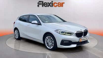 Begagnad BMW 118 140 HK (102 kW) 2020 Vit Halvkombi