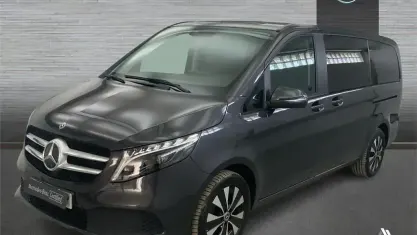 Usado Mercedes V250 190 CV (139 kW) 2024 Gris / plata Monovolumen