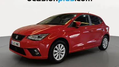 Usado Seat Ibiza Style 80 CV (58 kW) 2023 Rojo Utilitario
