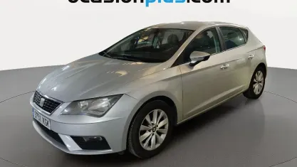 Usado Seat Leon Style 115 CV (84 kW) 2017 Gris plata Utilitario