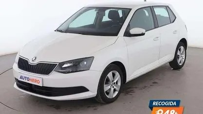 Blanco Usado 2018 Skoda Fabia Ambition Utilitario | 9299 € (Precio justo)