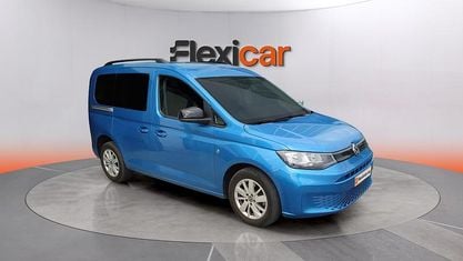 Usado VW Caddy California 102 CV (75 kW) 2024 Azul Monovolumen