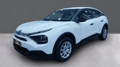 Usado Citroën C4 Live 110 CV (80 kW) 2022 Blanco Berlina