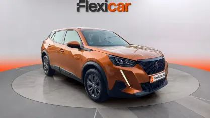Usado Peugeot 2008 Active 101 CV (74 kW) 2021 Naranja SUV