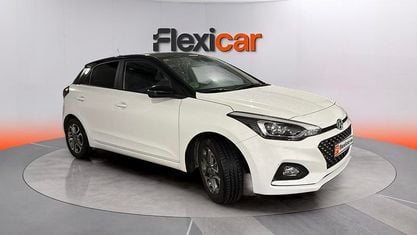 Begagnad Hyundai i20 100 HK (73 kW) 2020 Vit Halvkombi