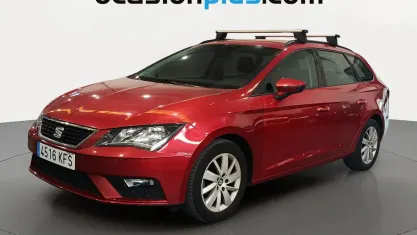 Usado Seat Leon Reference 115 CV (84 kW) 2017 Rojo Monovolumen
