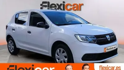 Usado Dacia Sandero Ambiance 75 CV (55 kW) 2017 Blanco Utilitario