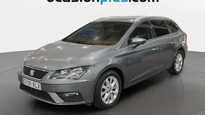 Usado Seat Leon Style 115 CV (84 kW) 2018 Gris Monovolumen