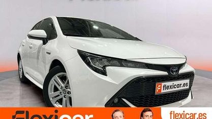 Używany Toyota Corolla Active 122 KM (89 kW) 2022 Biały Hatchback