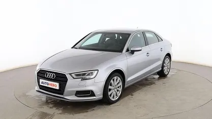 Usado Audi A3 Design 116 CV (85 kW) 2018 Plata Berlina