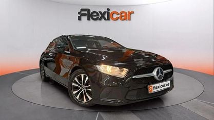 Käytetty Mercedes A180 116 HP (85 kW) 2020 Musta Sedan