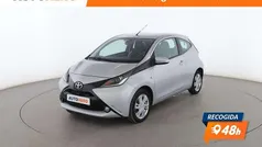 Usado 2015 Toyota Aygo X-play Utilitario | 8799 € (Precio justo)