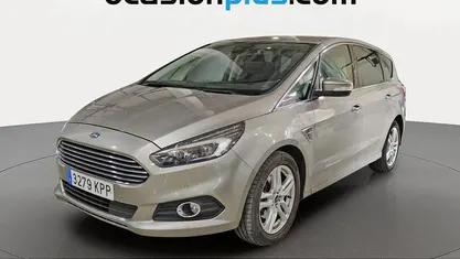 Usado Ford S-MAX Titanium 150 CV (110 kW) 2018 Gris Monovolumen